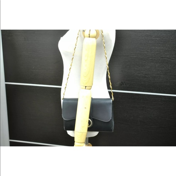 SOLD* Authentic Vintage Gucci chain Shoulder bag - Picture 2 of 8